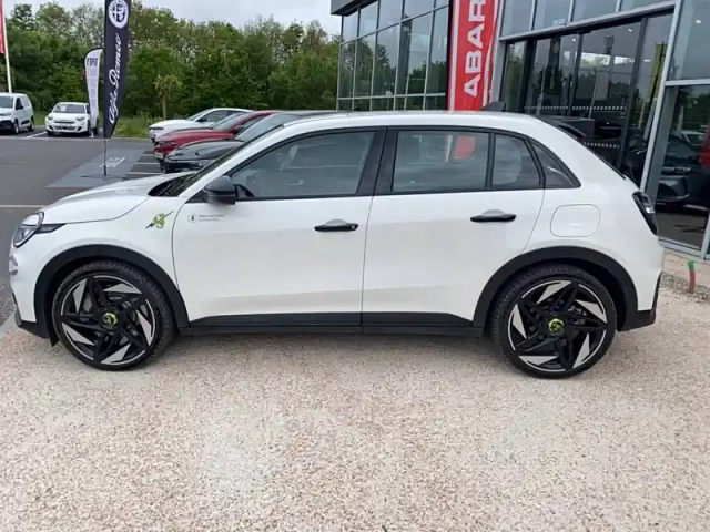 Abarth 600 e 240 ch — photo 41