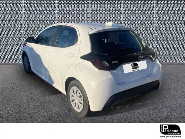 Toyota Yaris 70 vvt-i — photo 3