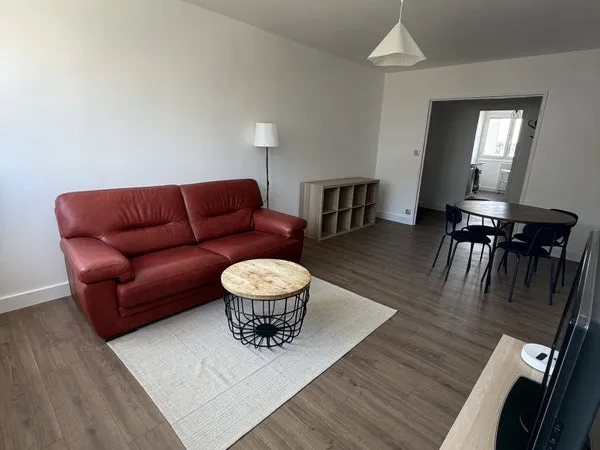Colocation meublée — Chambre dans T3 rénové 73 m²
