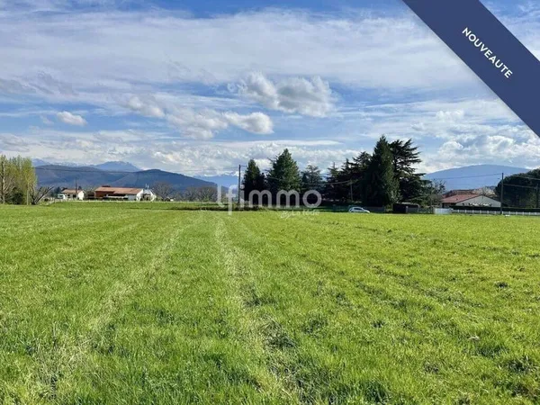 Terrain constructible 3000 m²