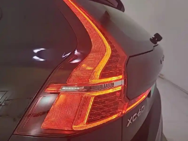 Volvo Xc60 t6 awd hybride rechargeable 253 ch+145 ch geartronic 8 — photo 17