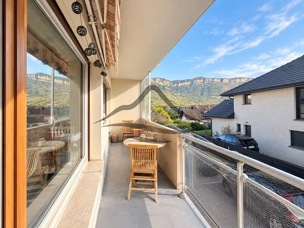 TRESSERVE STUDIO AVEC BALCON PLEIN SUD