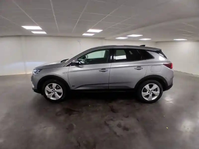 Opel Grandland X hybrid 225 ch bva8 — photo 8