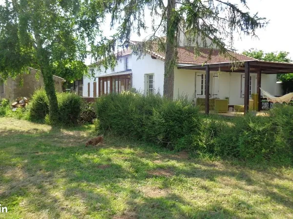 Maison 5 pieces 140m2 + annexe sur terrain clos 3000m2