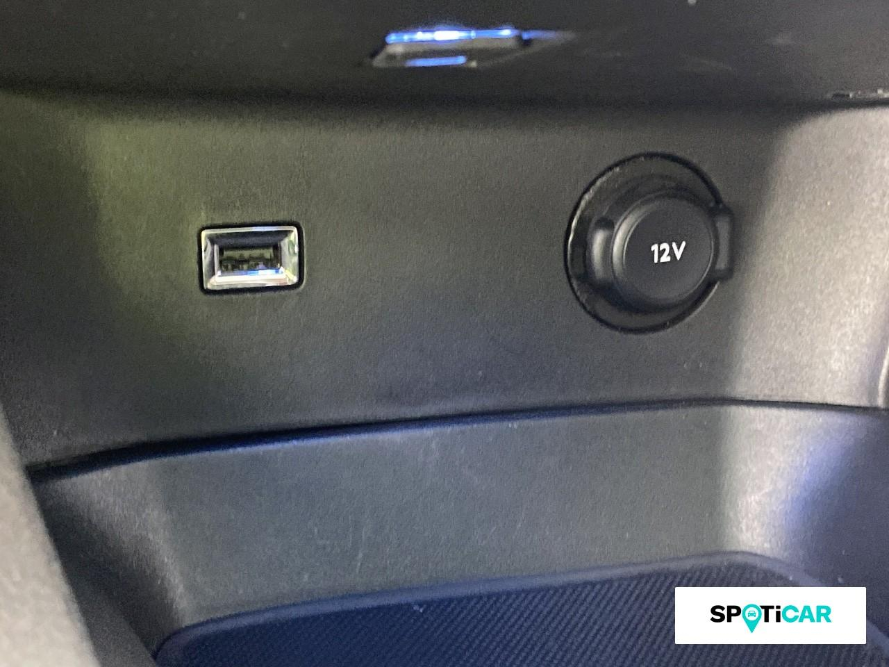 Peugeot 3008 plug-in hybrid4 300ch gt e-eat8 — photo 16