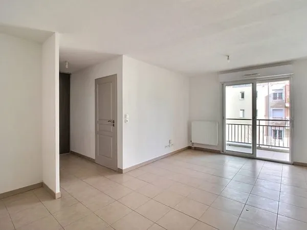 Appartement T2 de 41.03 m² avec balcon et parking - Face au Golf de Juvignac