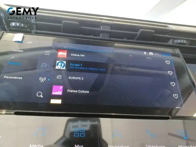 Peugeot 308 plug-in hybrid 195 ch e-dcs7 — photo 17