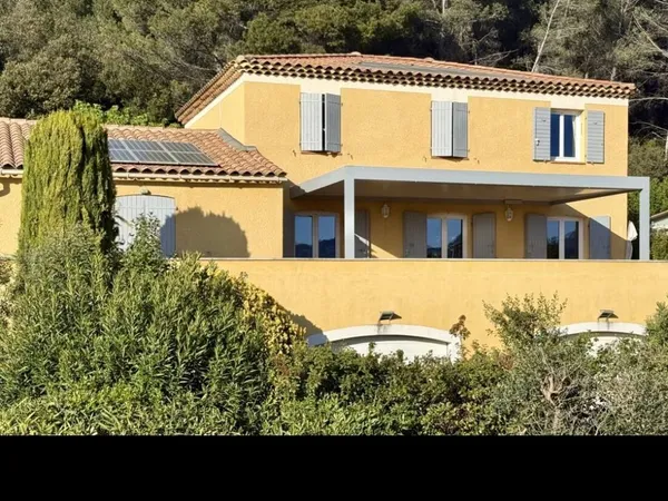 Vends maison avec jardin