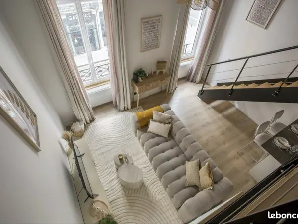 T2 meublé avec mezzanine, entièrement rénové, 38 m², rue d'Aubagne, Marseille 1er