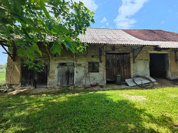 Grange à rénover - 120 m² - Romagnieu