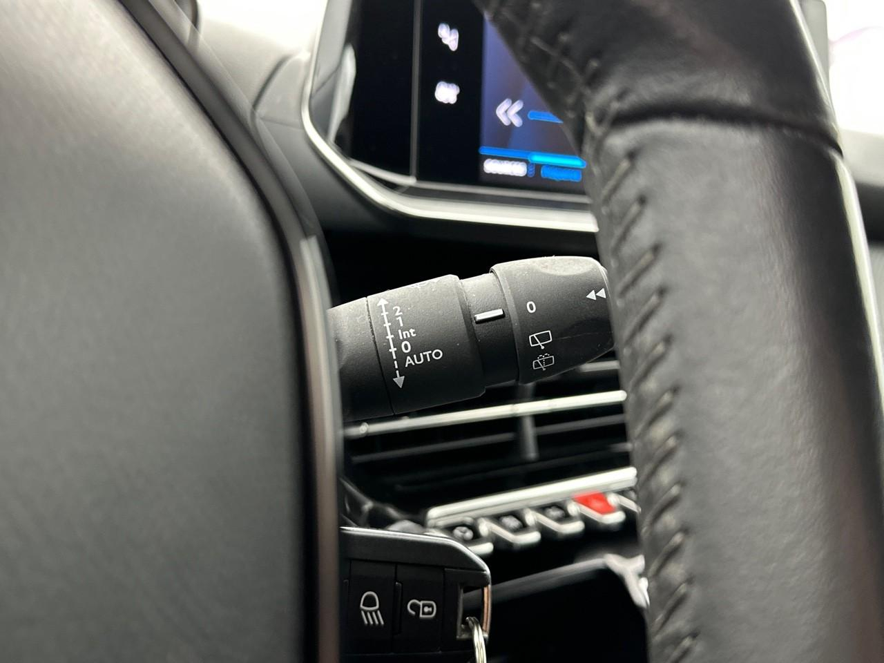 Peugeot 2008 puretech 100 s&s bvm6 style — photo 20