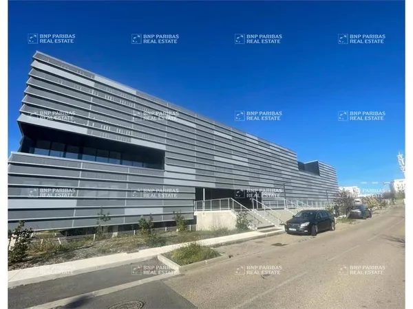 Bureaux 2384 m²