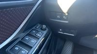 Toyota C-Hr 122h Distinctive 2WD E-CVT — photo 19