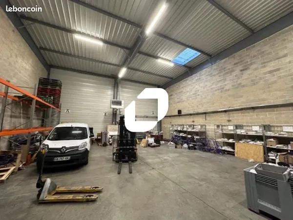 Local d'activité 350 m²