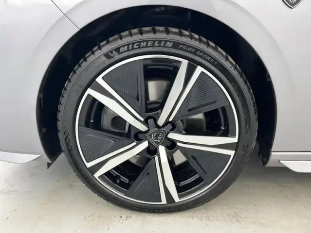 Peugeot 308 phev 180ch gt e-eat8 + toit ouvrant — photo 19