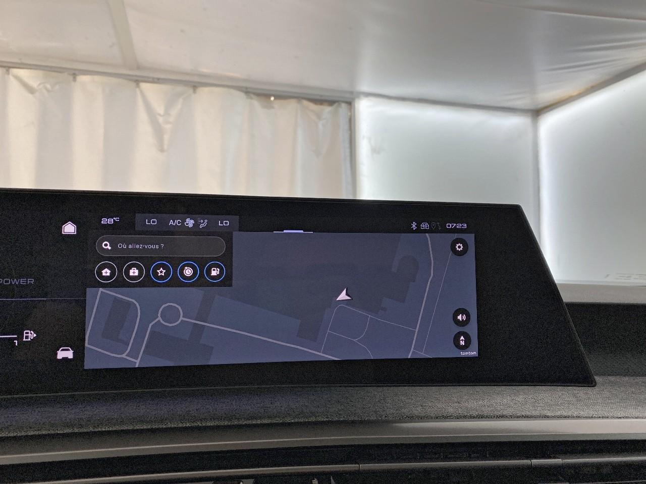Peugeot 5008 hybrid 145 ch e-dcs6 allure — photo 14
