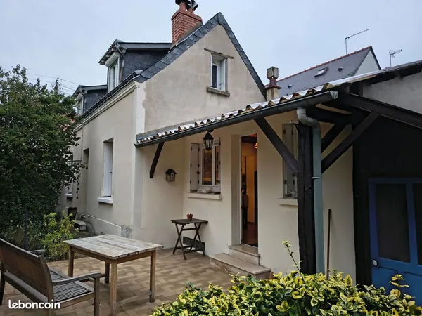 Loue maison de ville TOURS 37000