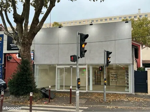 Local commercial premium