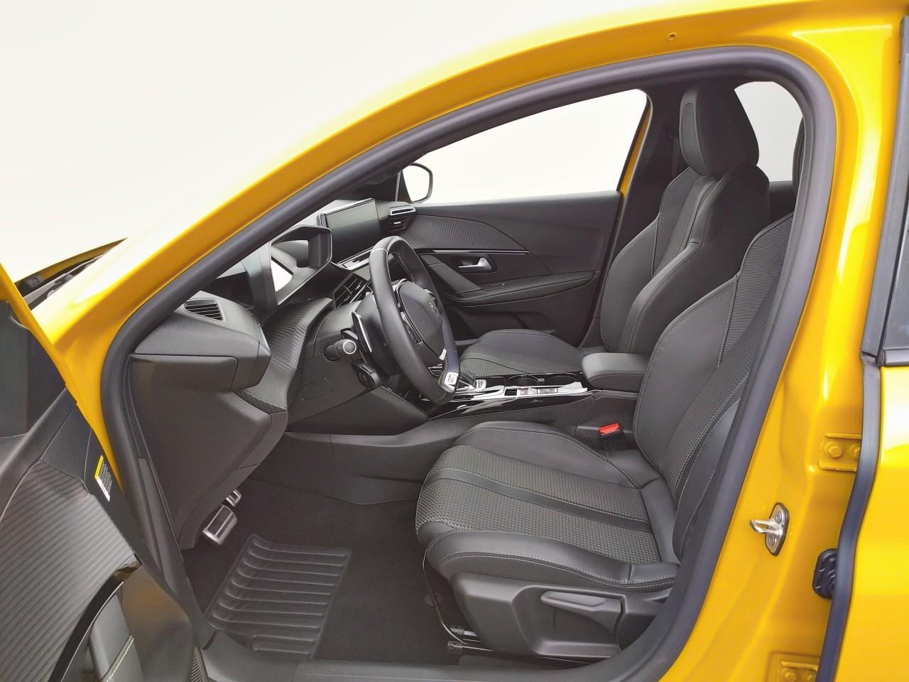 Peugeot 208 puretech 100 s&s eat8 gt — photo 10