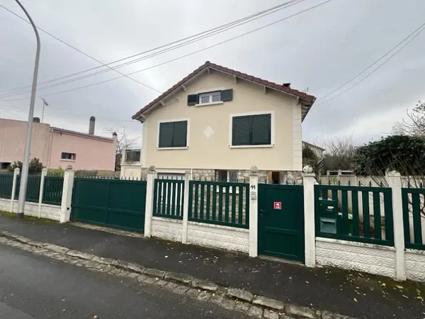 Parking 85 m²