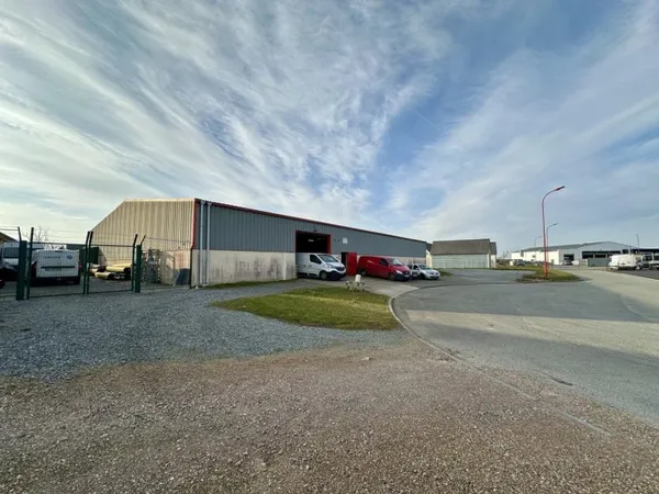 Local commercial 770 m²