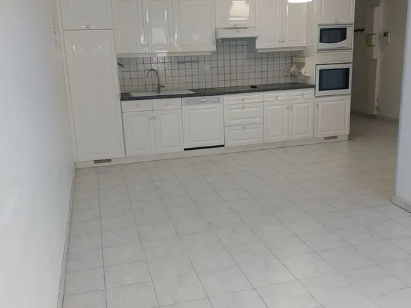 Appartement type F2 dans résidence avec ascenseur