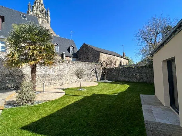 Maison de ville Avesnières