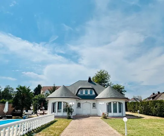 Villa 5 chambres avec piscine et grand terrain
