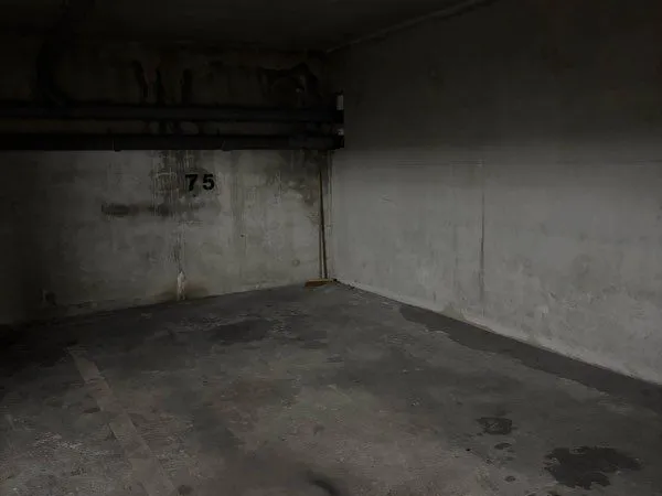 Place de parking privée à louer - ris-orangis (91)