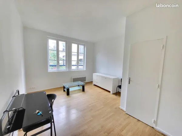 Studio 1 pièce 18 m²