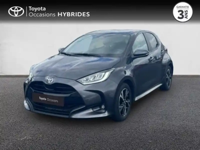 Toyota Yaris 116h design 5p mc24