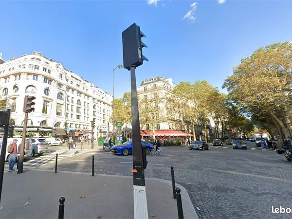 Boutique 159 m² PARIS