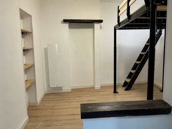 Appartement T1 1 pièce 27.75 m² avec lit mezzanine - Quartier Victoire