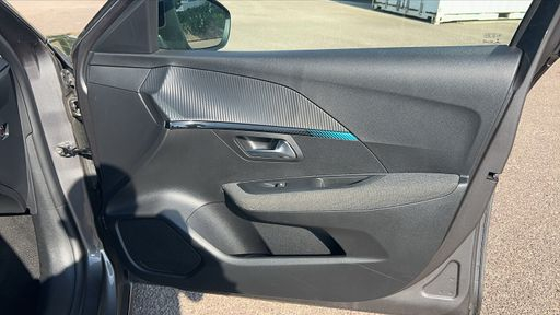 Peugeot 208 1.2 PureTech 100 - Style – 2022 – 41782 km – Essence – Boîte Manuelle — photo 25