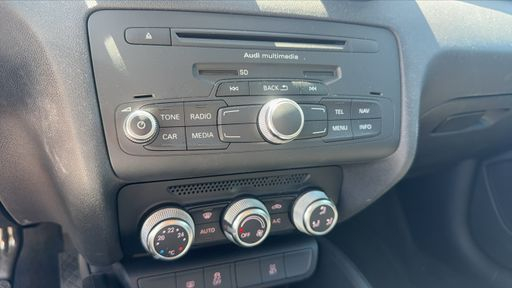 Audi A1 1.6 TDI 90 - Ambiente – 2013 – 158263 km – Diesel – Boîte Manuelle — photo 21