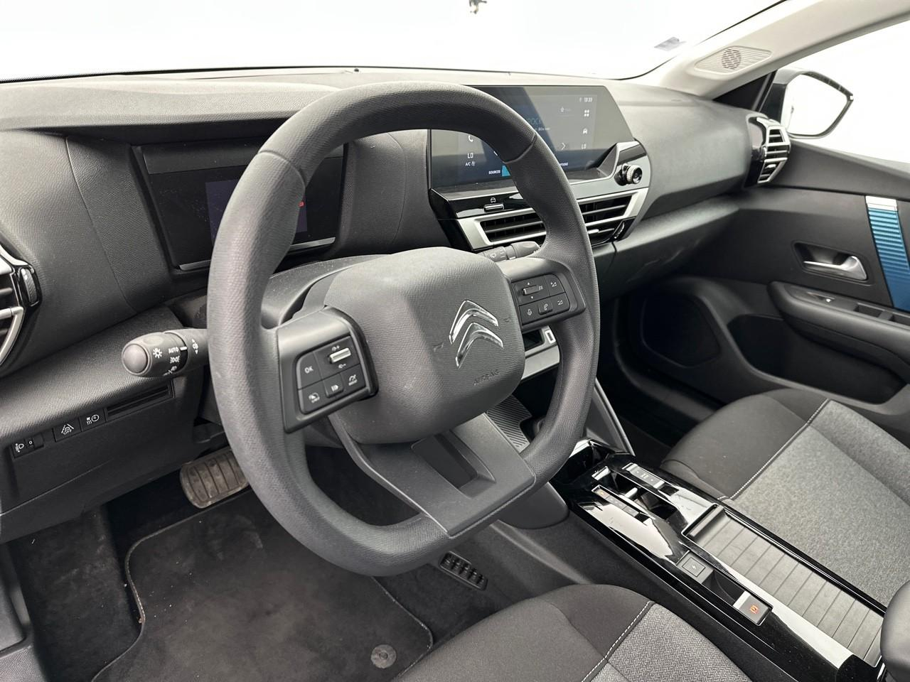 Citroën C4 e-c4 136 ch automatique live — photo 8