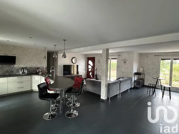 Maison 9 pièces 195 m²