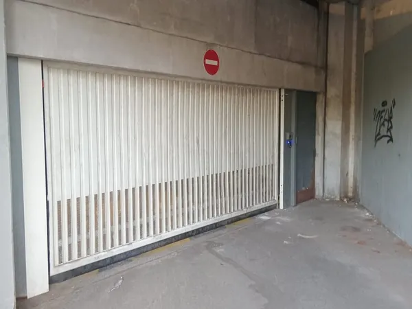 VANVES - BOX SECURISEE