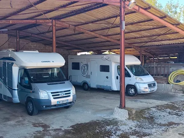 Hivernage de camping-car, caravane ou autres