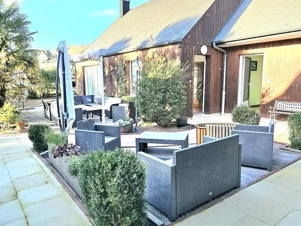 Hôtel 12 pièces 308 m²