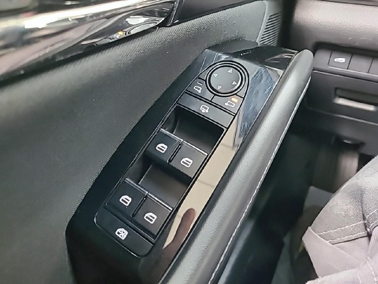 Mazda Cx-30 2.0l e-skyactiv g m hybrid 122 ch 4x2 bvm6 sportli — photo 23