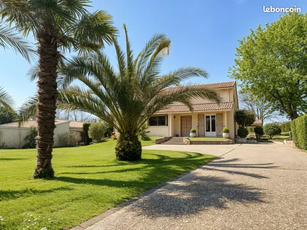 Propriété 5 pièces 223 m²