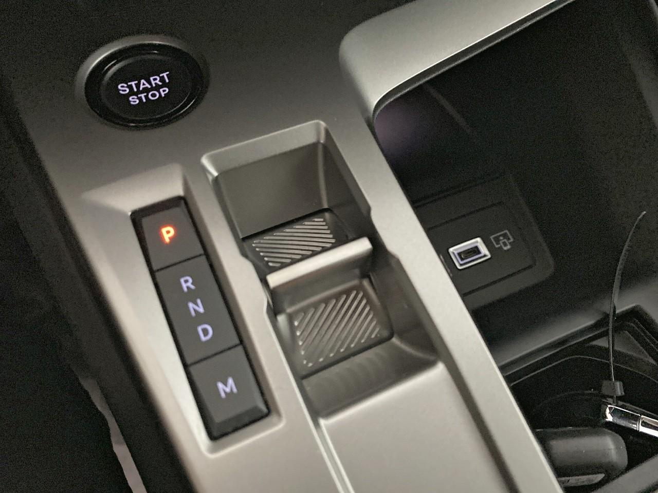 Peugeot 408 hybrid 145 e-dcs6 gt — photo 15