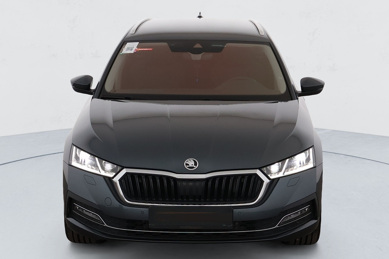 Skoda Octavia Combi — photo 7