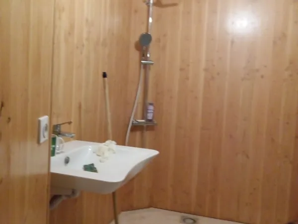 Loue chambre chez l'habitant