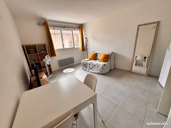 Beau Studio 22m2, meublé, très bien situé
