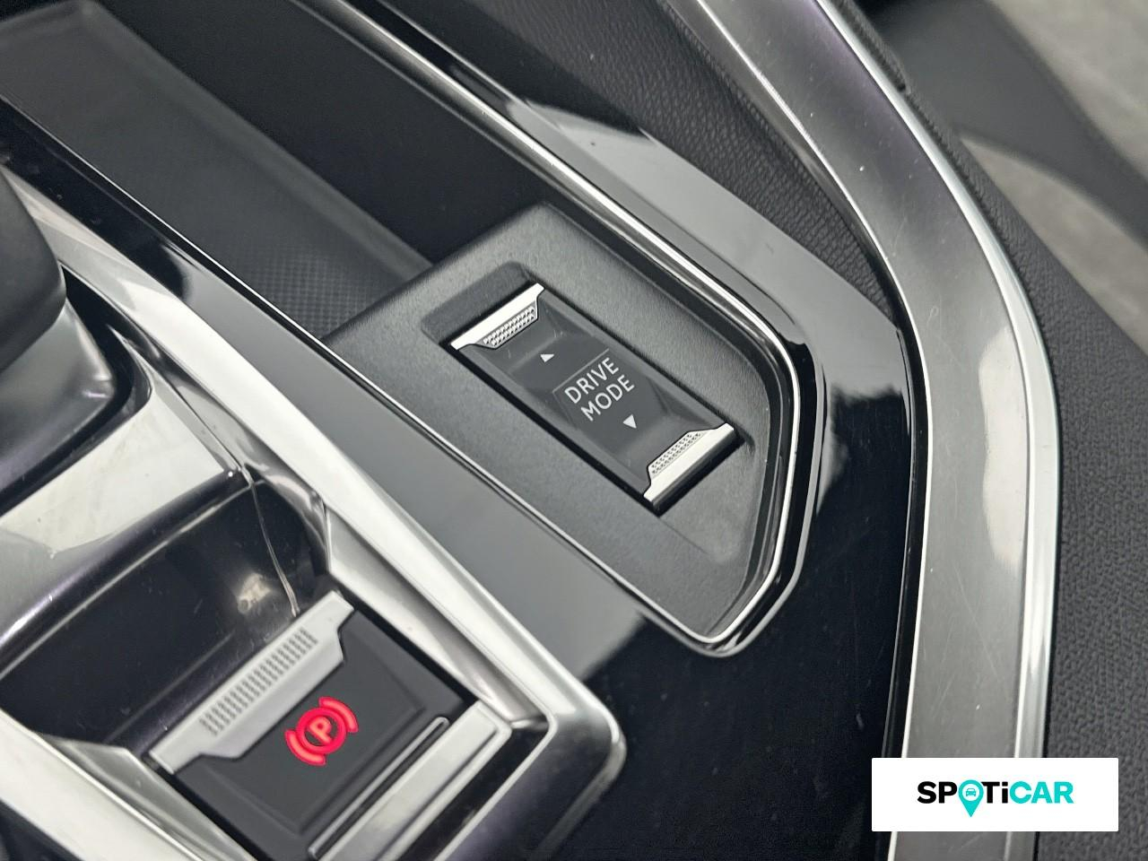Peugeot 3008 gt hybrid 225 e-eat8 — photo 16