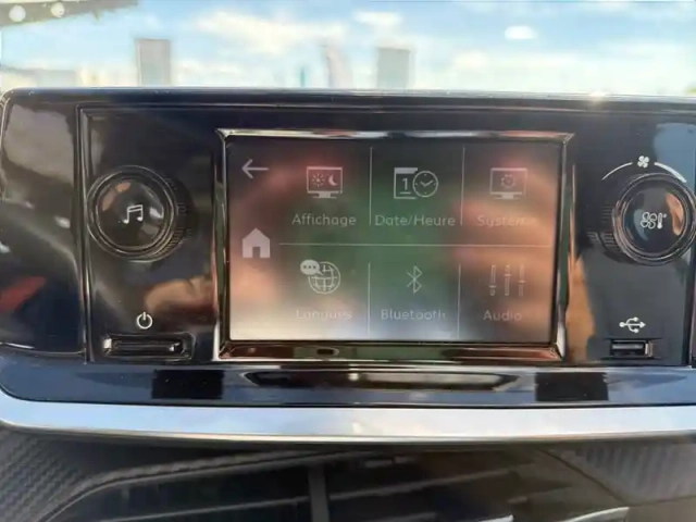 Peugeot 208 puretech 75 s&amp;s bvm5 — photo 15