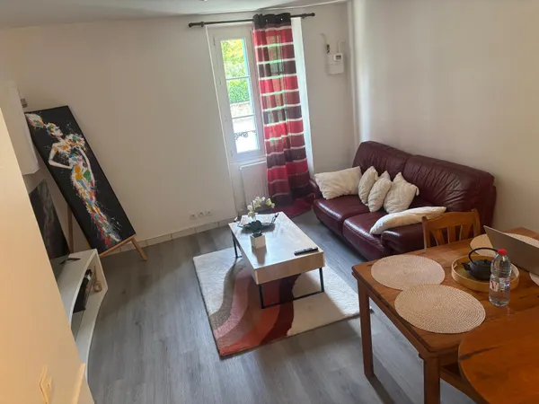 Loue appartement T3 / maison de ville à Bièvres (91570) proche de Versailles
