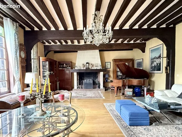 Duplex de caractère 200m² avec cave et 2 parkings